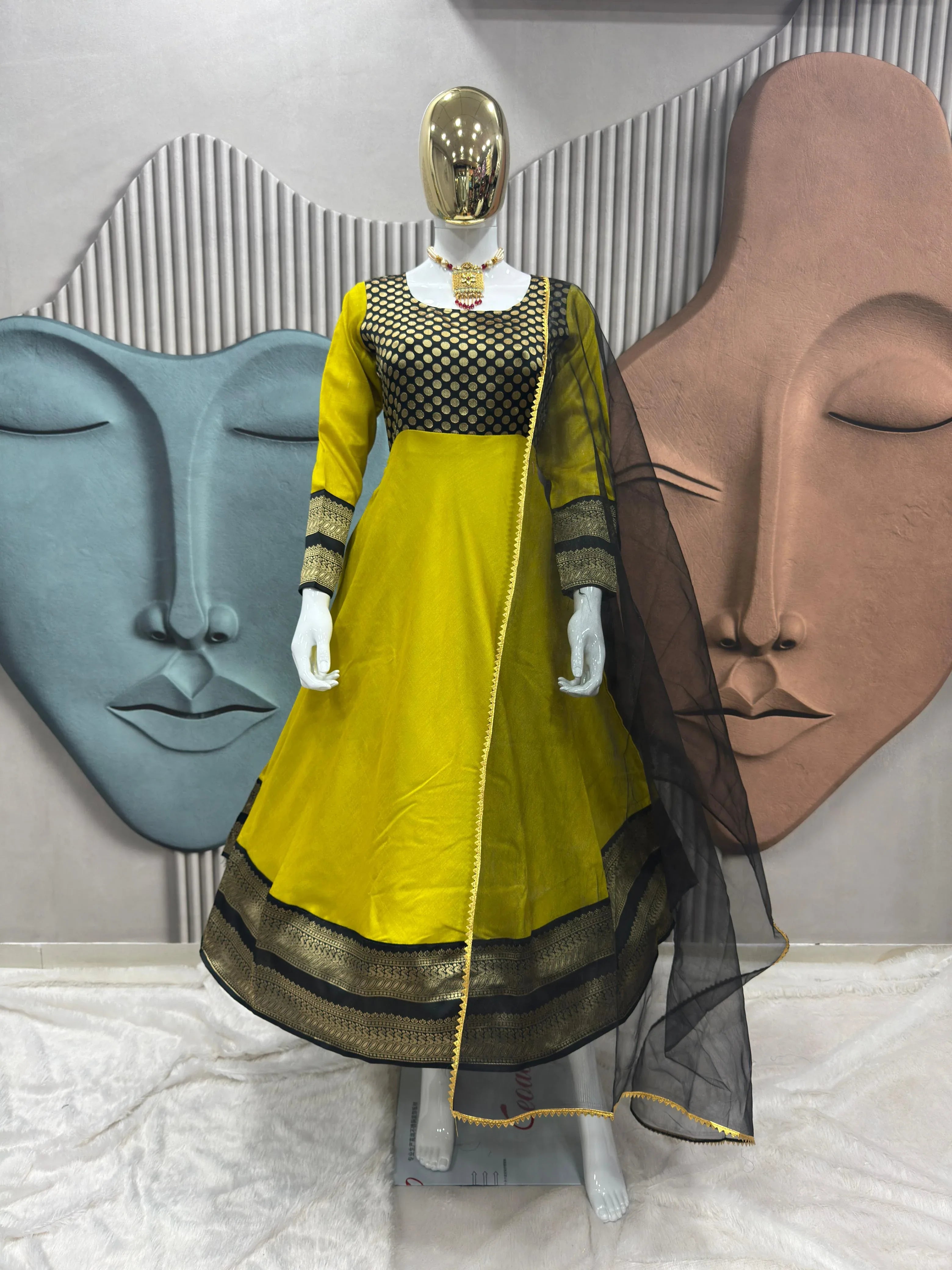 Mira - Indianstree