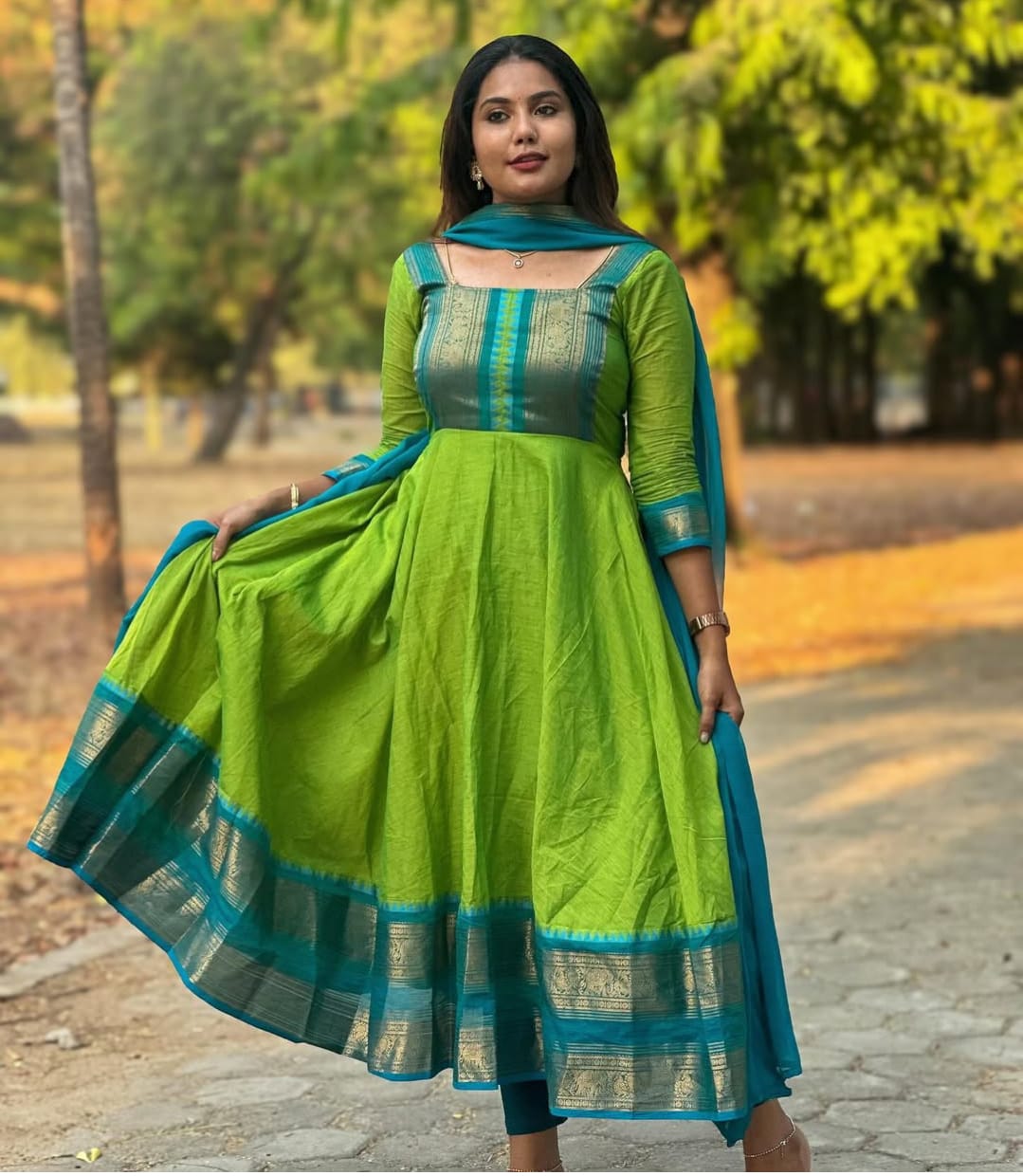 Trendy Traditional Gown With Dupatta