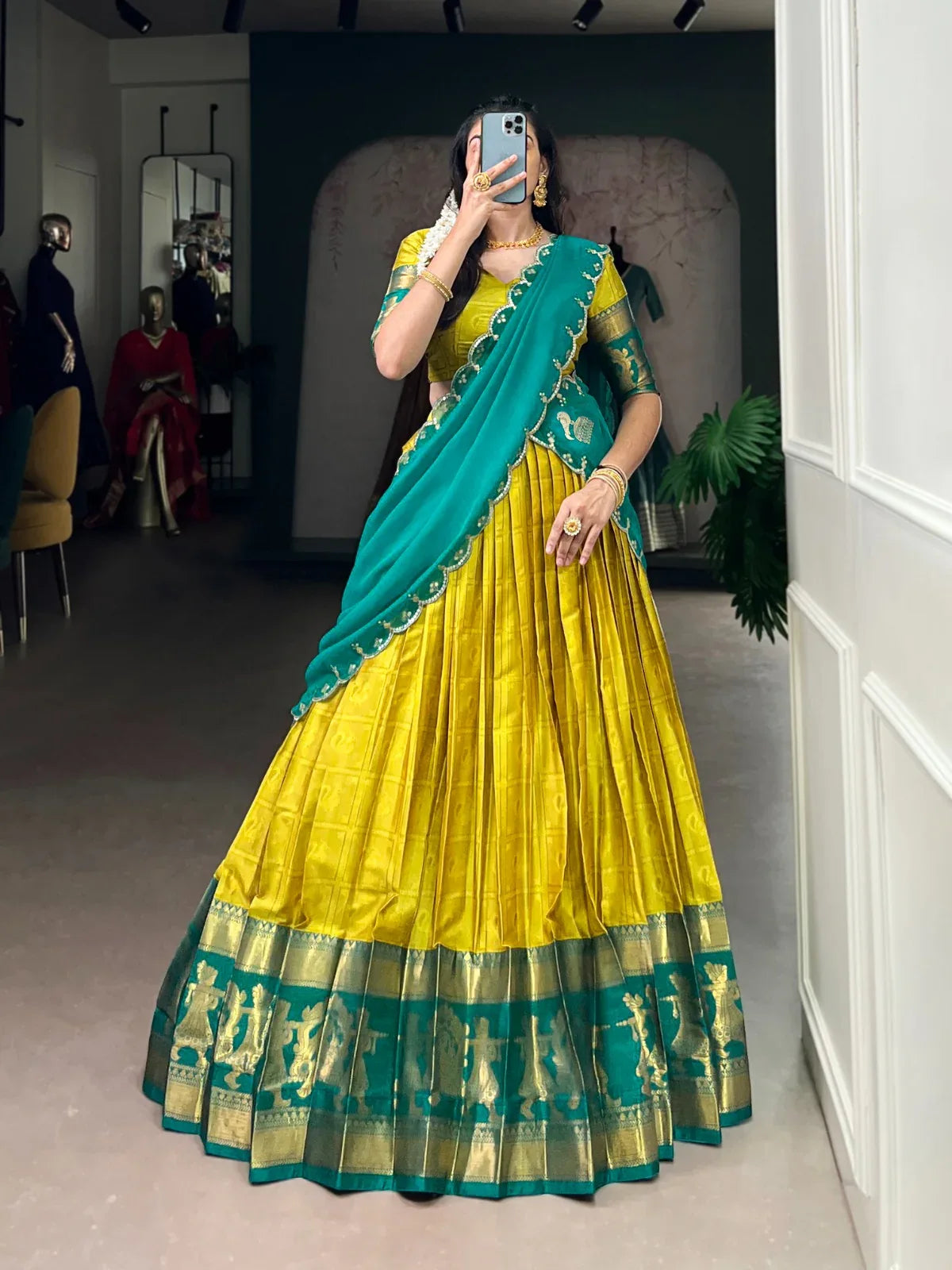 Keerthi - Indianstree