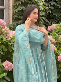 Saisha - Indianstree