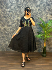 Aakshi